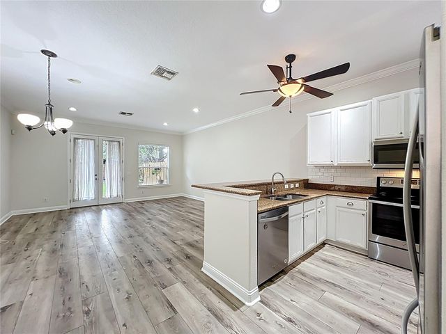 2806 E WASHINGTON STREET S, Orlando, FL 32803