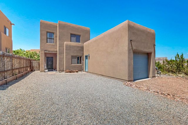 4644 Callejon Lechuza, Santa Fe, NM 87507