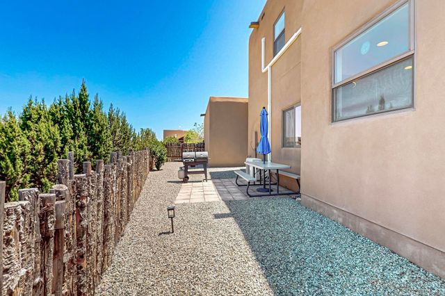 4644 Callejon Lechuza, Santa Fe, NM 87507