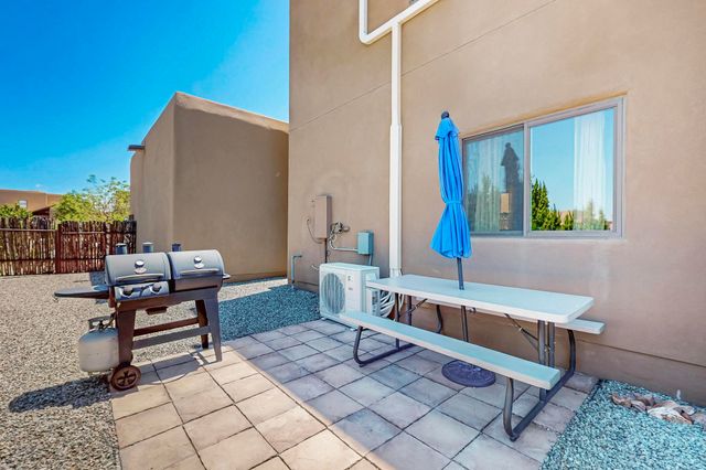 4644 Callejon Lechuza, Santa Fe, NM 87507