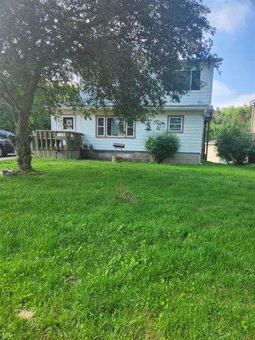 1453 Yeomans Street, Ionia, MI 48846
