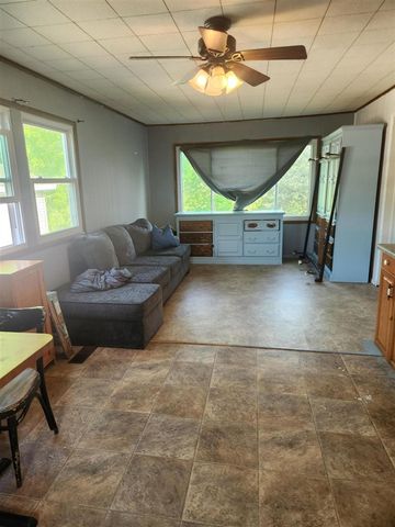 1453 Yeomans Street, Ionia, MI 48846