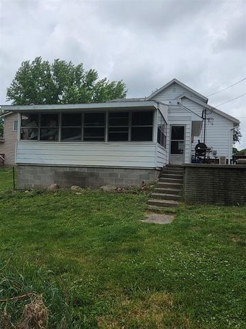 1453 Yeomans Street, Ionia, MI 48846