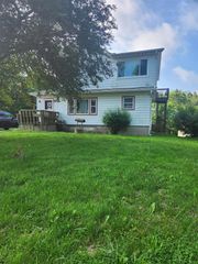 1453 Yeomans Street, Ionia, MI 48846