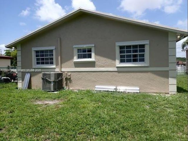 516 NW 4th Ave, Hallandale Beach, FL 33009