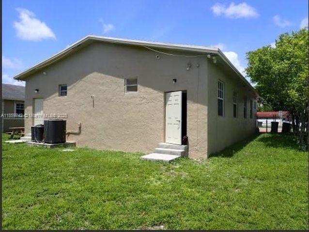 516 NW 4th Ave, Hallandale Beach, FL 33009