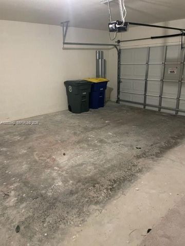 5517 Amusement Ave, Fort Pierce, FL 34947
