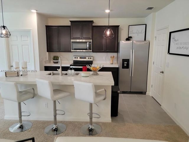 5517 Amusement Ave, Fort Pierce, FL 34947