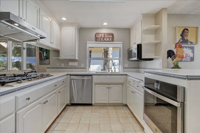 17789 Jayhawk Dr, Penn Valley, CA 95946