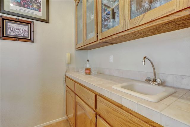 17789 Jayhawk Dr, Penn Valley, CA 95946