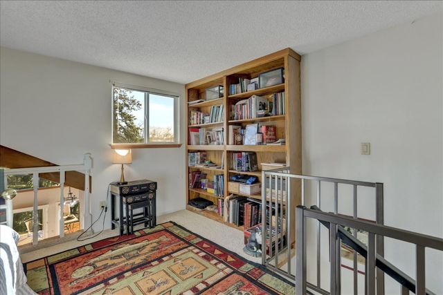 17789 Jayhawk Dr, Penn Valley, CA 95946