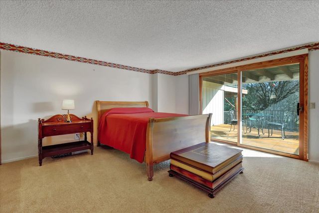 17789 Jayhawk Dr, Penn Valley, CA 95946