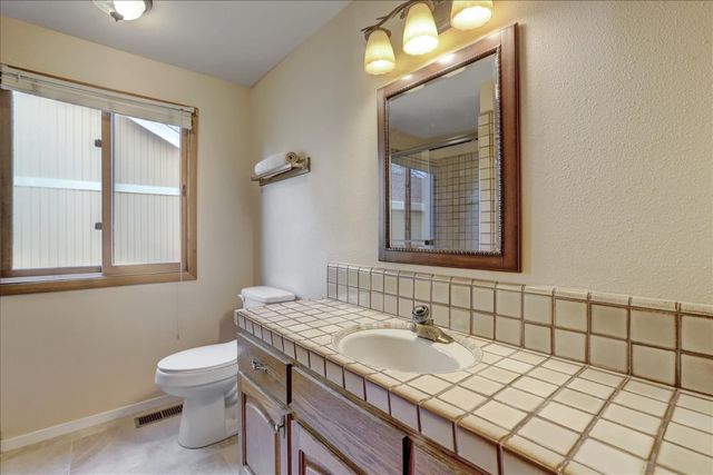 17789 Jayhawk Dr, Penn Valley, CA 95946
