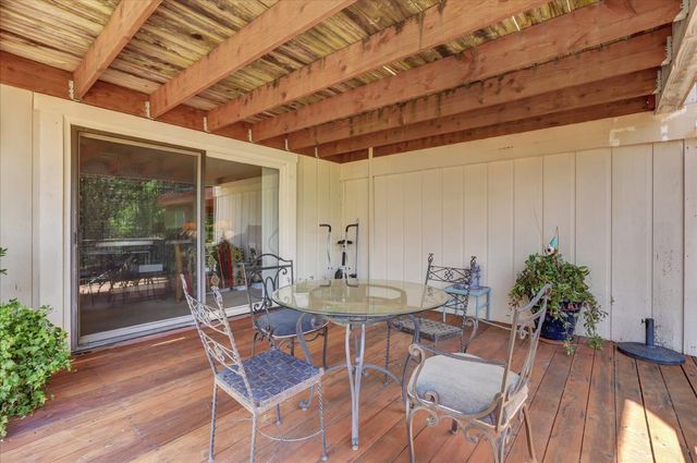 17789 Jayhawk Dr, Penn Valley, CA 95946