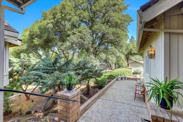 17789 Jayhawk Dr, Penn Valley, CA 95946
