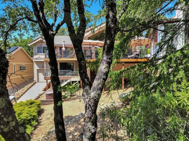 17789 Jayhawk Dr, Penn Valley, CA 95946