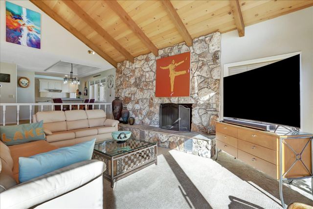 17789 Jayhawk Dr, Penn Valley, CA 95946