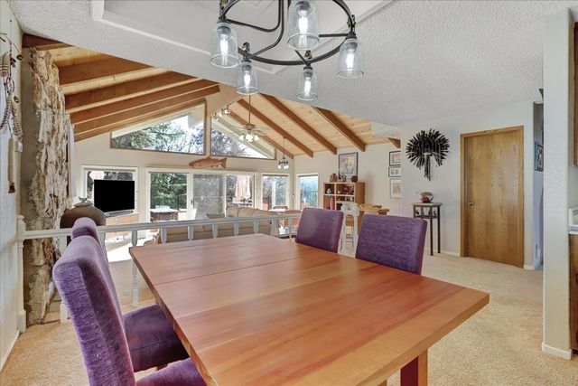 17789 Jayhawk Dr, Penn Valley, CA 95946