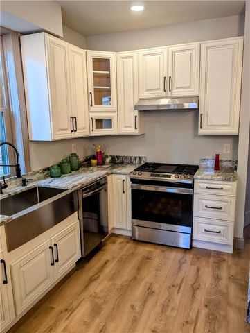 7121 Race St, Homewood Brushton, PA 15208