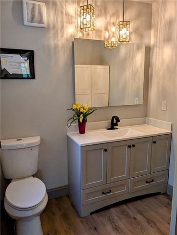 7121 Race St, Homewood Brushton, PA 15208