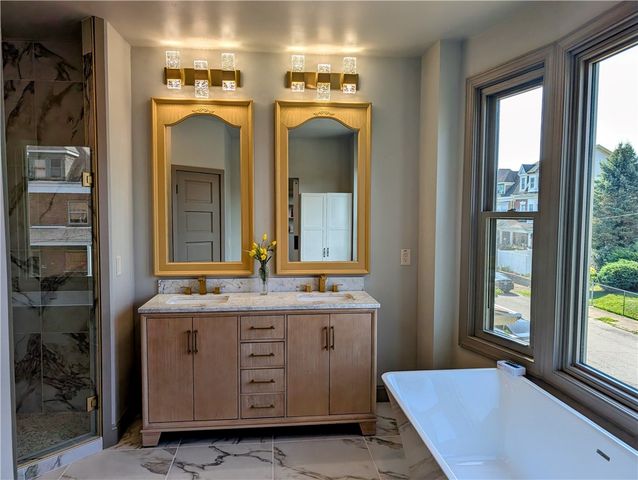 7121 Race St, Homewood Brushton, PA 15208