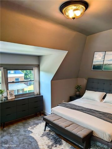 7121 Race St, Homewood Brushton, PA 15208