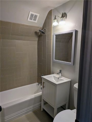 7121 Race St, Homewood Brushton, PA 15208