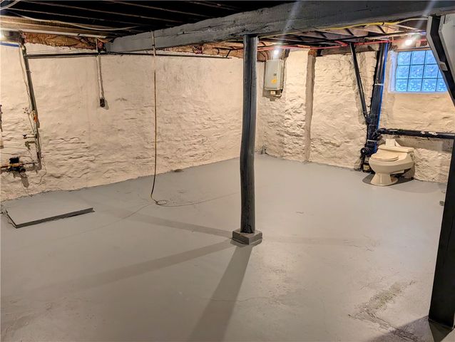 7121 Race St, Homewood Brushton, PA 15208