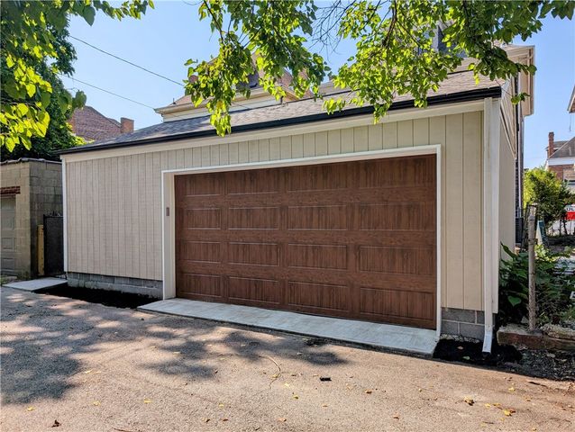 7121 Race St, Homewood Brushton, PA 15208