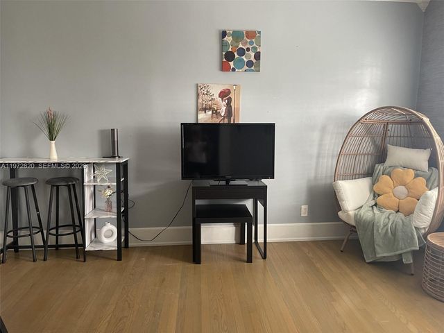 124 Mendoza Ave 2A, Coral Gables, FL 33134