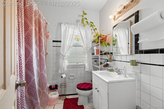 7705 Braile Street, Detroit, MI 48228