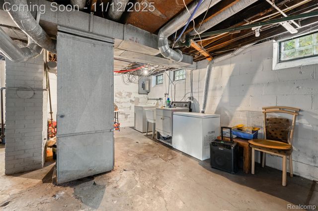 7705 Braile Street, Detroit, MI 48228