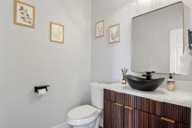 13713 Lost Spurs Road, Fort Worth, TX 76262