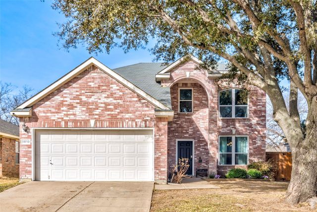13713 Lost Spurs Road, Fort Worth, TX 76262