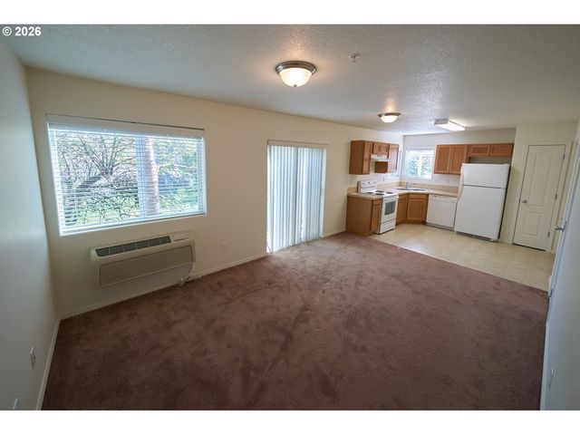 3317 Se 122ND Ave Se 9, Portland, OR 97236