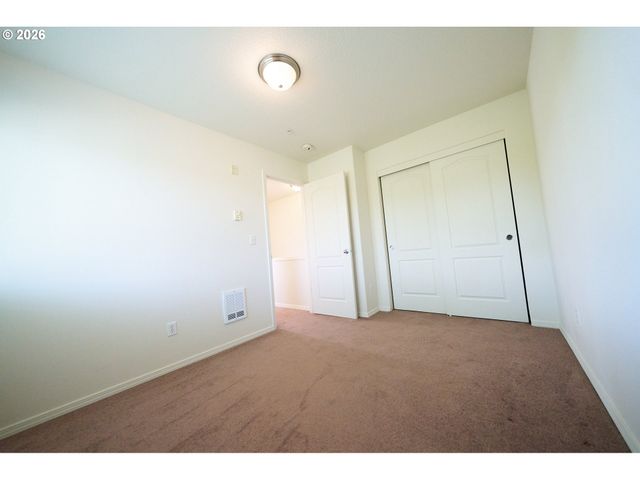 3317 Se 122ND Ave Se 9, Portland, OR 97236