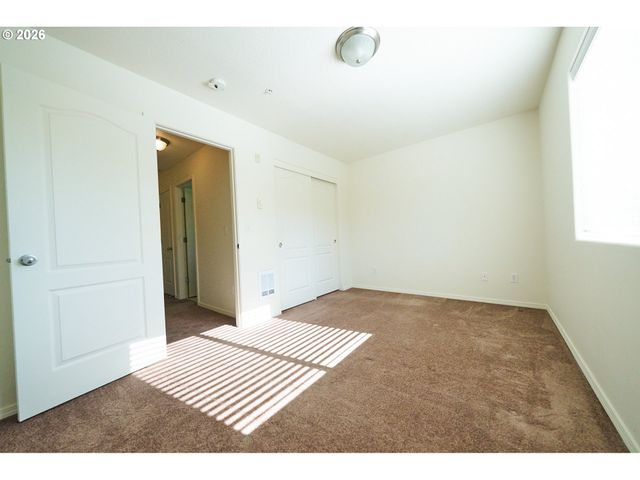 3317 Se 122ND Ave Se 9, Portland, OR 97236