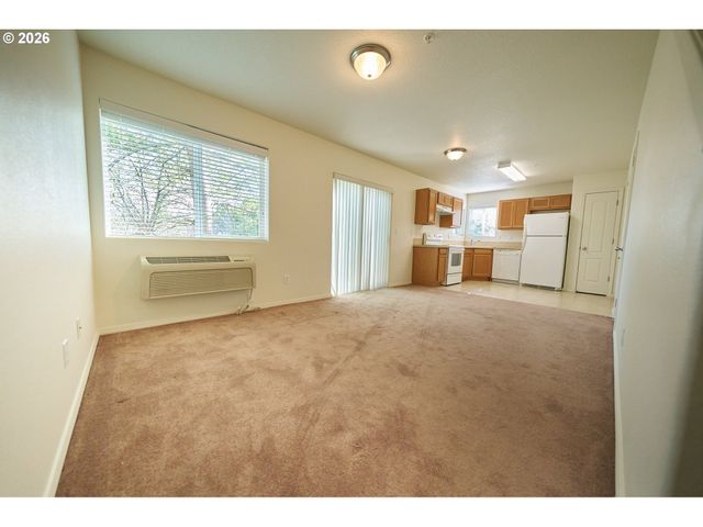 3317 Se 122ND Ave Se 9, Portland, OR 97236