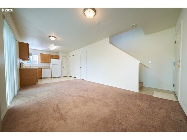 3317 Se 122ND Ave Se 9, Portland, OR 97236