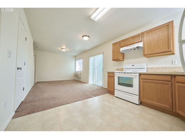 3317 Se 122ND Ave Se 9, Portland, OR 97236