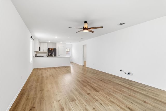 162 Agate Cliff DR, Maxwell, TX 78656