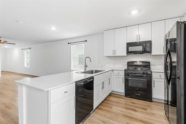 162 Agate Cliff DR, Maxwell, TX 78656