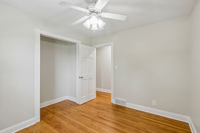 520 Woodlyn Drive, Aurora, IL 60505
