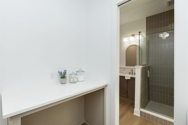 3927 Westgate Parkway, Clive, IA 50325