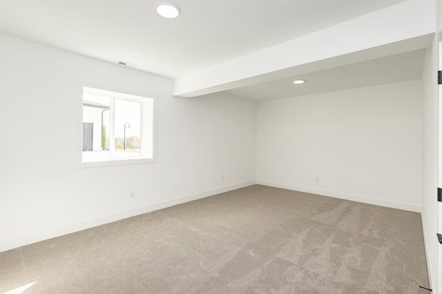 3927 Westgate Parkway, Clive, IA 50325