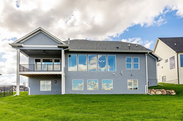 3927 Westgate Parkway, Clive, IA 50325