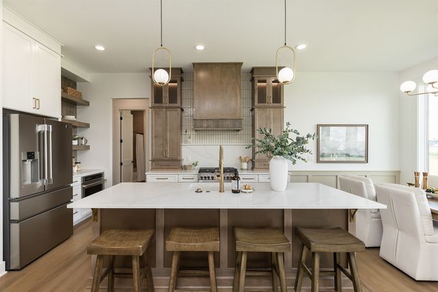 3927 Westgate Parkway, Clive, IA 50325