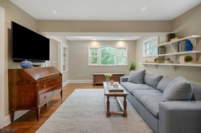 215 Kent Place Blvd, Summit City, NJ 07901