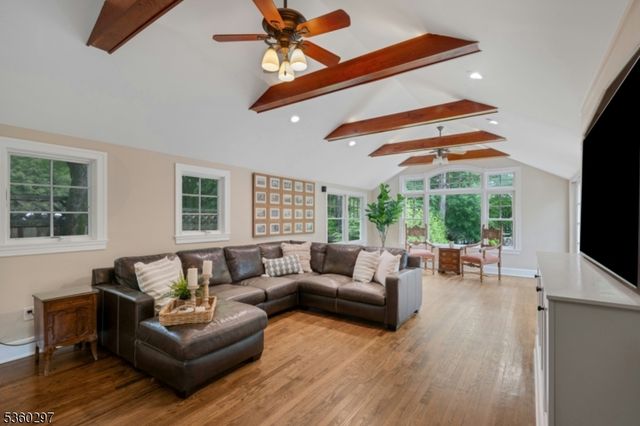 215 Kent Place Blvd, Summit City, NJ 07901