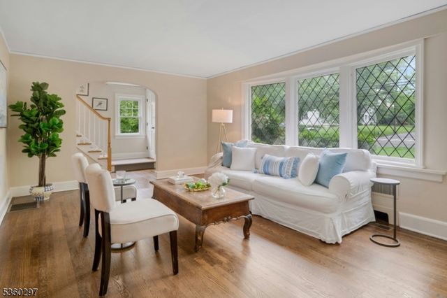 215 Kent Place Blvd, Summit City, NJ 07901